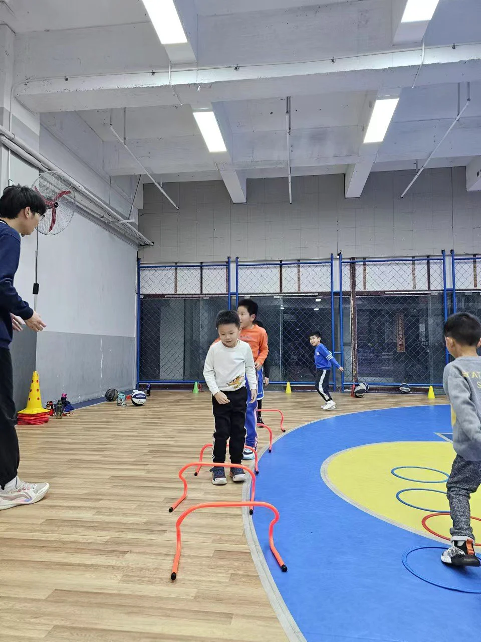 如何从篮球榜样身上学到团队合作精神_0